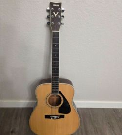 Yamaha Acoustic Guitar FG-430