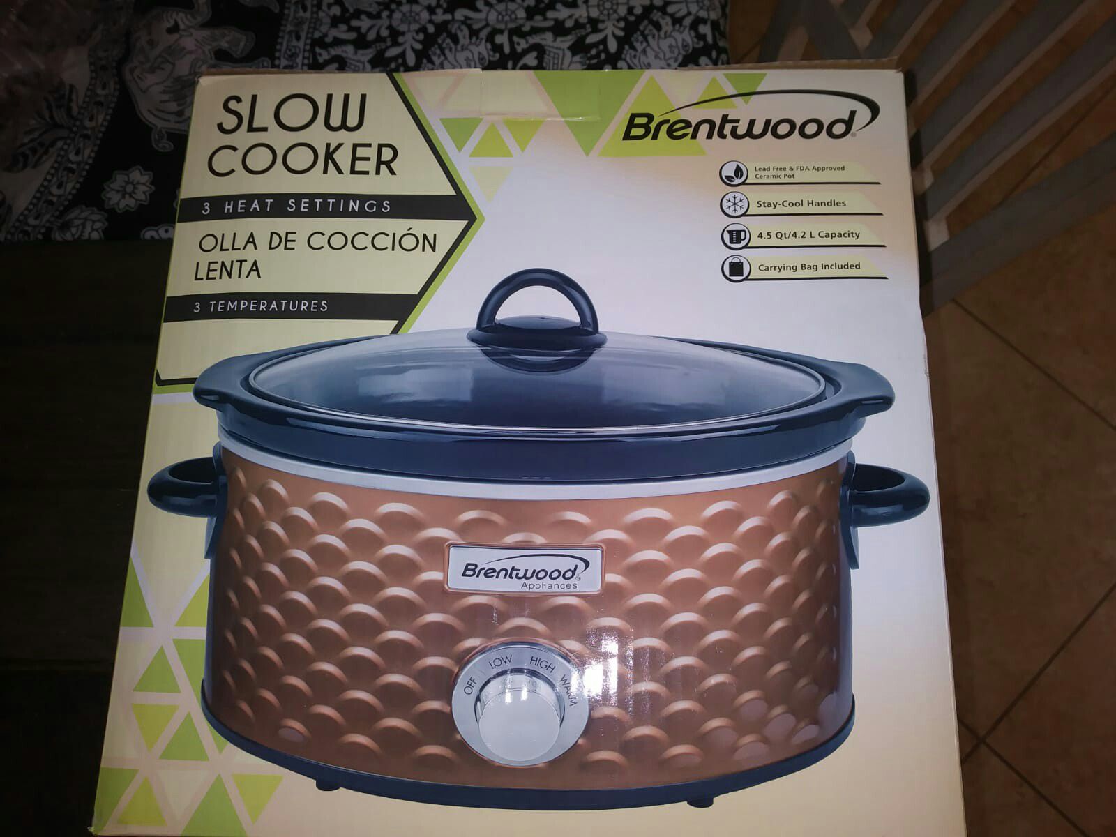 slow cooker/crock pot