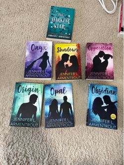 Jennifer Armentrout Lux book series