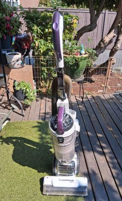 Eureka Upright Vacuum Cleaner