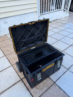 DEWALT Heavy Duty Rolling Tool Box