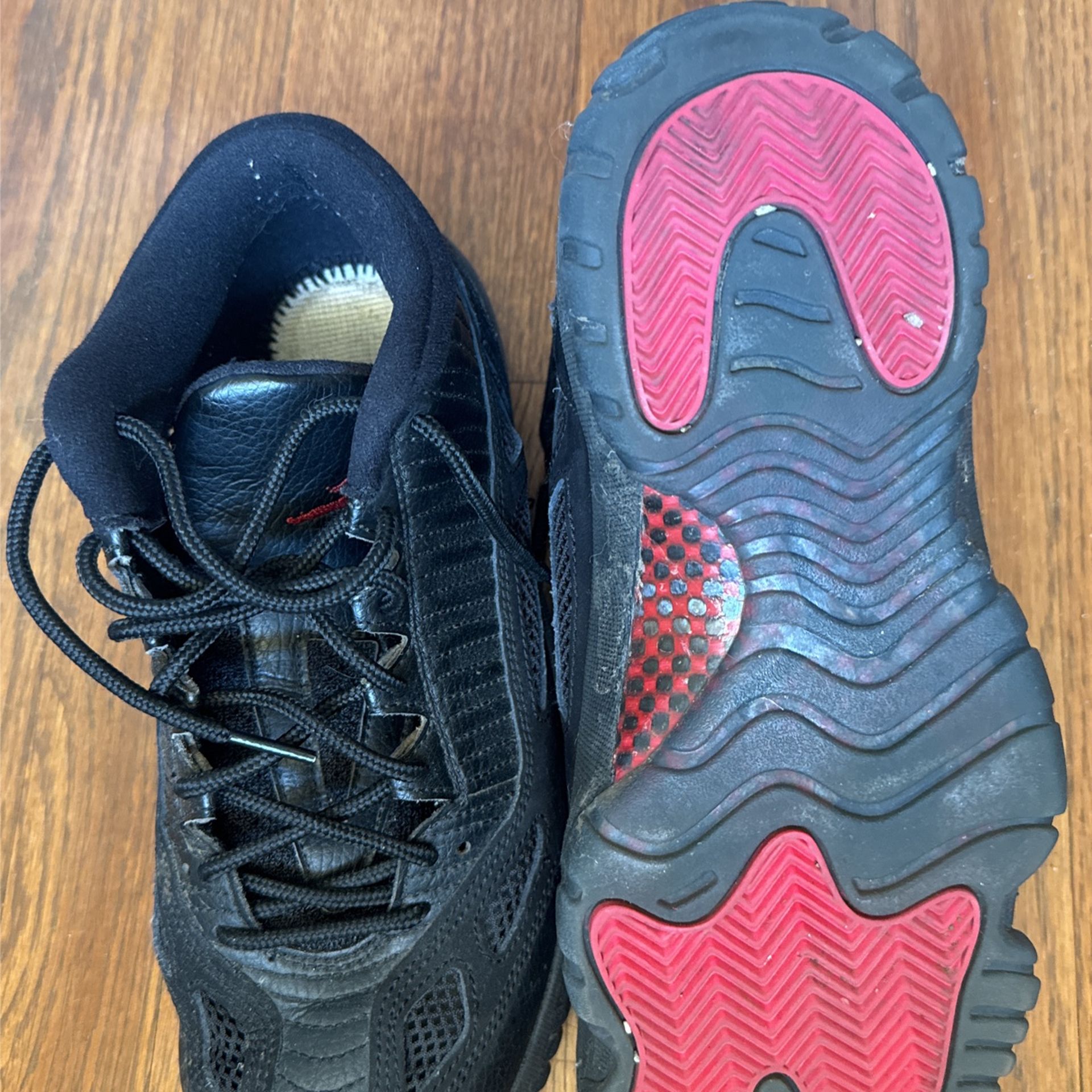 Jordan 11 referee hot sale