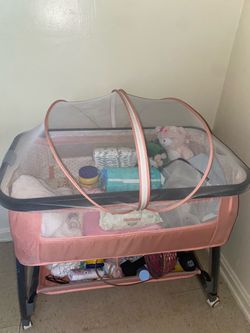Baby girl bassinet