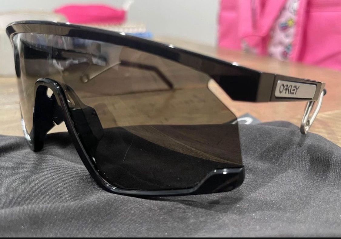 Oakley Sunglasses BXTR Metal