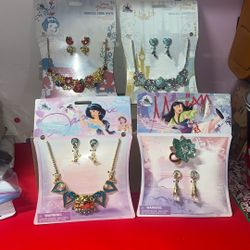 Disney Princess Jewelry Set Snow White, Cinderella, Mulan, Jasmine NEW
