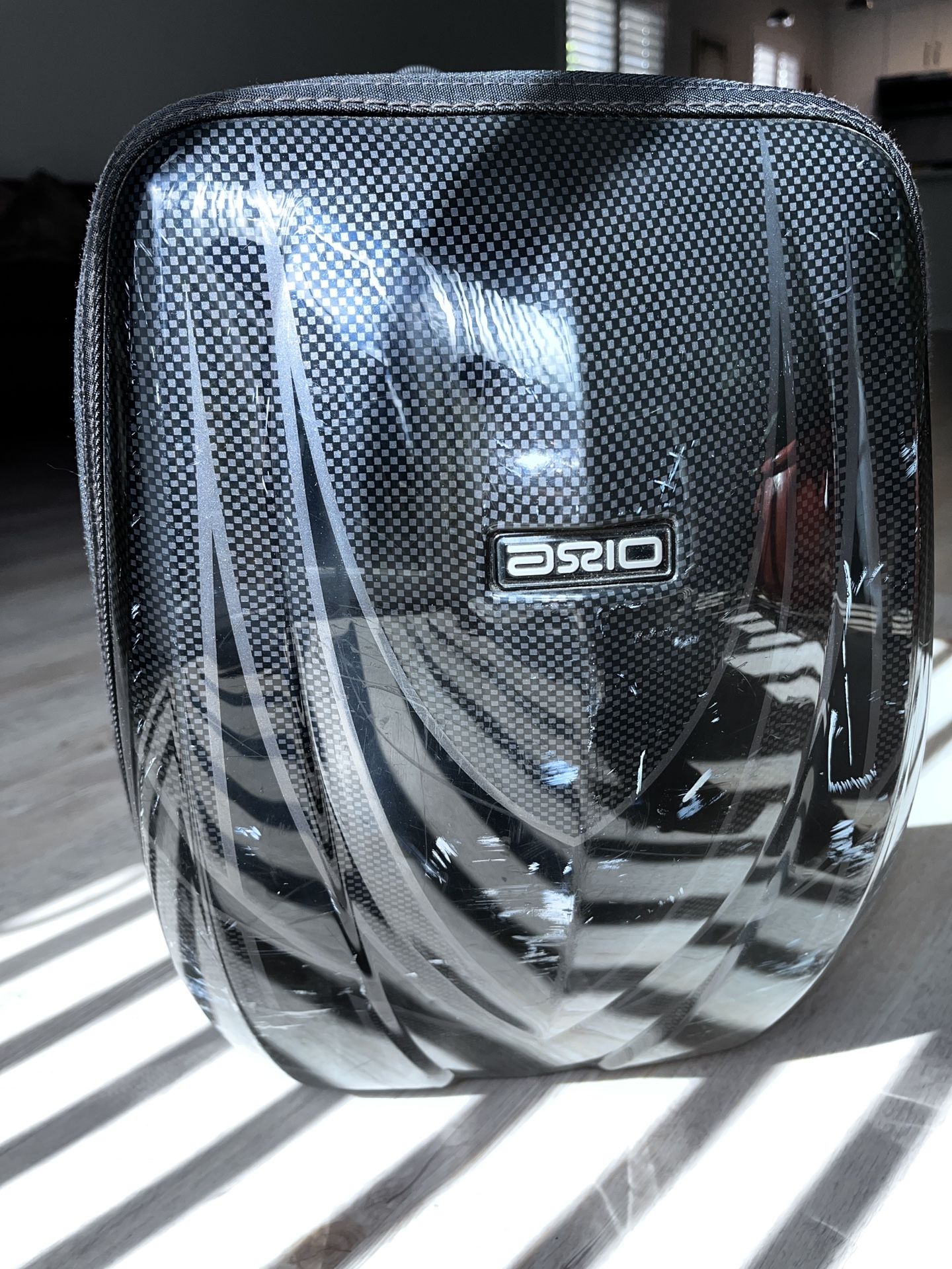 Axio Swift S2 Hard Shell Carbon Fiber Look Backpack Motorcycle Pack HaroDesign