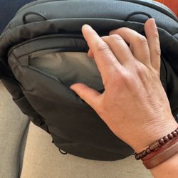 Peak Design 45 L Travel Backpack carry on only size Black