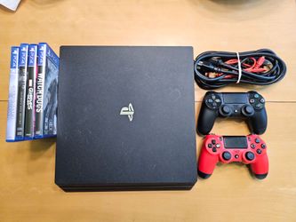 PS4 Pro, 4 games, 2 controllers