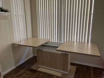6-8 Seated (expandable) Dining Table