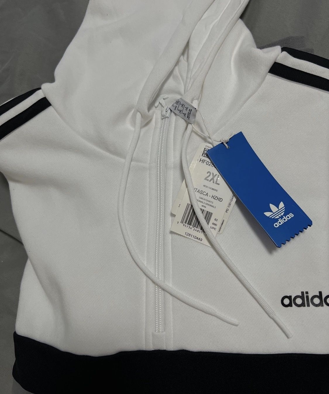 Adidas sweatshirt size XXL brand new