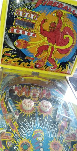 PINBALL MACHINE Fireball Bally
