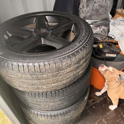 4 SRT Wheels & Tire Set Of  275/45 R20 110V   With Purchase A  Free Set Of Real Good Condition Michelin’s The Same Size for Winter 
