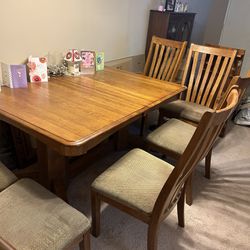 60-114 In Dining Room Table