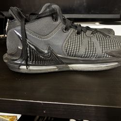 LeBron Witness 7 ( Black Anthracite) Pickup Only 