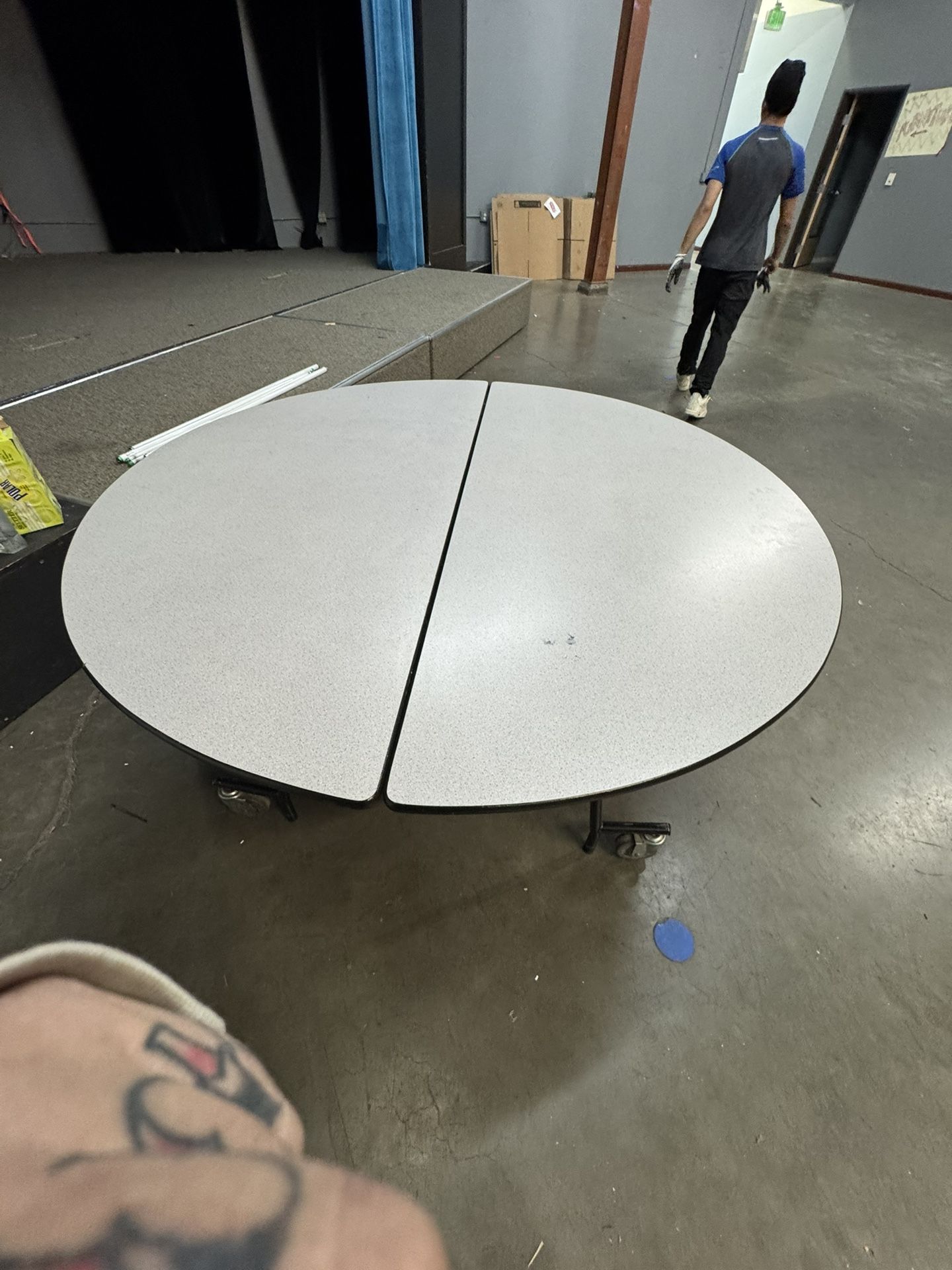 Folding Circle Tables And Chairs