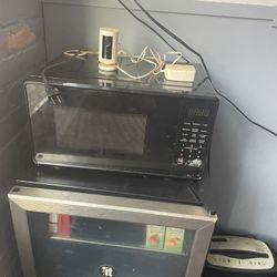 Small Microwave 