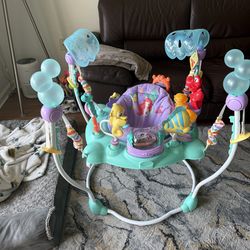 Baby activity jumper / bouncer