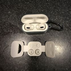 Apple AirPods Pro 1st Gen