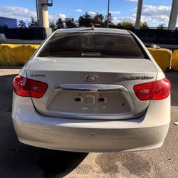 2010 HYUNDAI ELANTRA blue