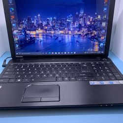 ..TOSHIBA SATÉLITE . .C55D-A….250 GB GB…..8.0 RAM . READY FOR CLASSES ON LINE OR WORK FROM HOME