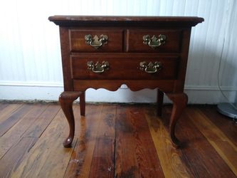 Vintage wood end table