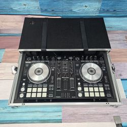 Pioneer DDJ-SR Digital DJ Controller w/ Road Case Black Silver Digital Turntable