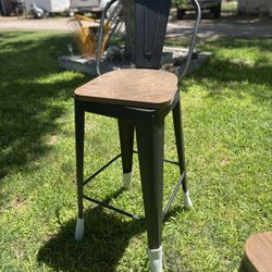 Swivel Bar Stools (BRAND NEW)
