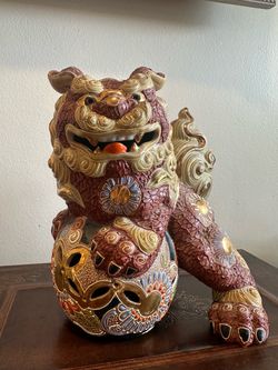 Vintage Japanese Kutani Ceramic Shishi Foo Dog Statue