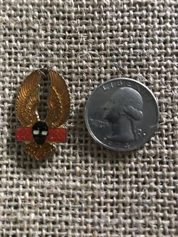  old school look at Harley Davidson vest pin