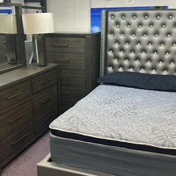 Queen Bedroom Set
