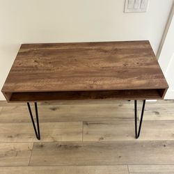 Office desk with brown wood top and matte  legs, 43 x 21 x 30“ Pick up in Granada hills CA 91344