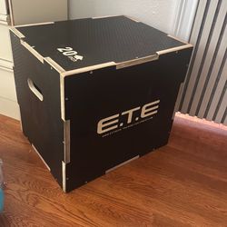 E.T.E Wooden plyo box great condition