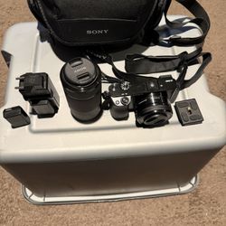 Sony A6000 +extras, Excellent Condition, Low Shutter Count