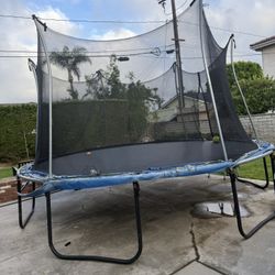 Trampoline 