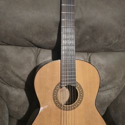 GUITARRA ACOUSTICA CLASICA $89 OBO