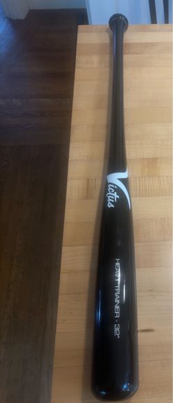 Victus training bat
