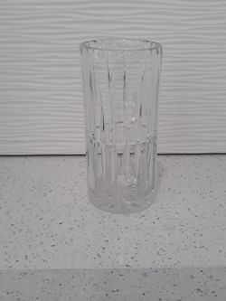 Heavy Crystal flower vase 7 in tall
