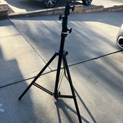 VIDEO & PHOTO LOWEL TOTA LIGHT 