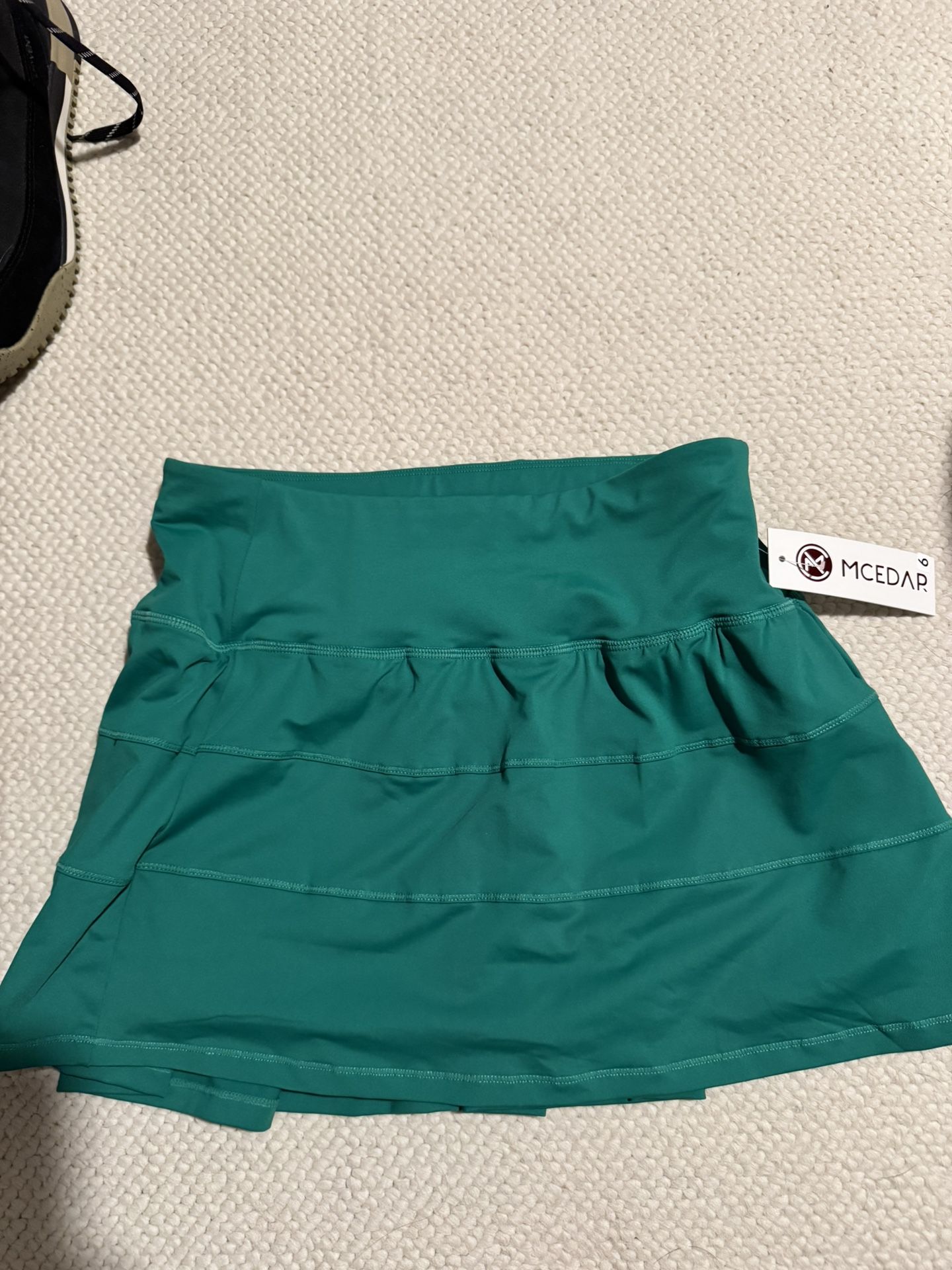 Nwt Womens Size Small /6 Green Lululemon Dupe Skort Skirt Shorts