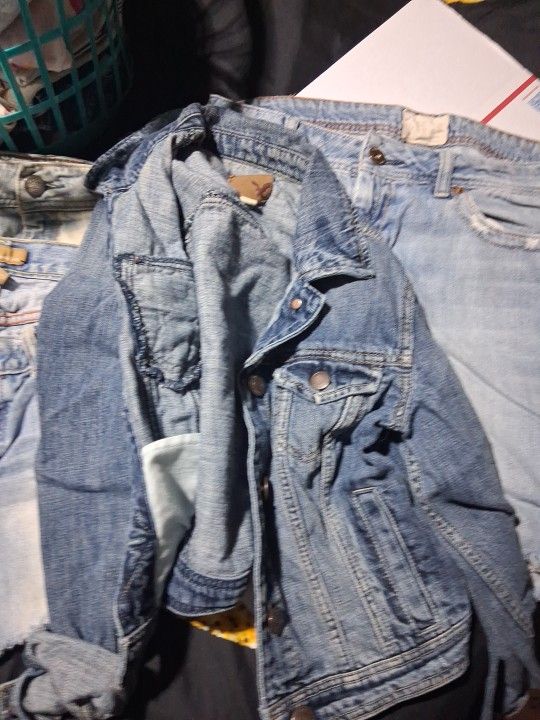 Womens Size 8 Shorts 