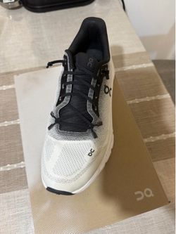 On clouds women’s 8.5
