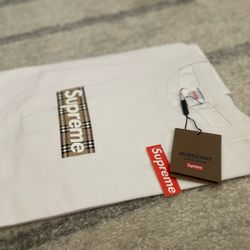 Supreme Burberry shirt medium