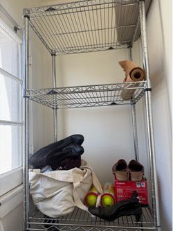 Metro shelving unit