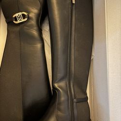 Tommy Hilfiger Women Boots Size 6