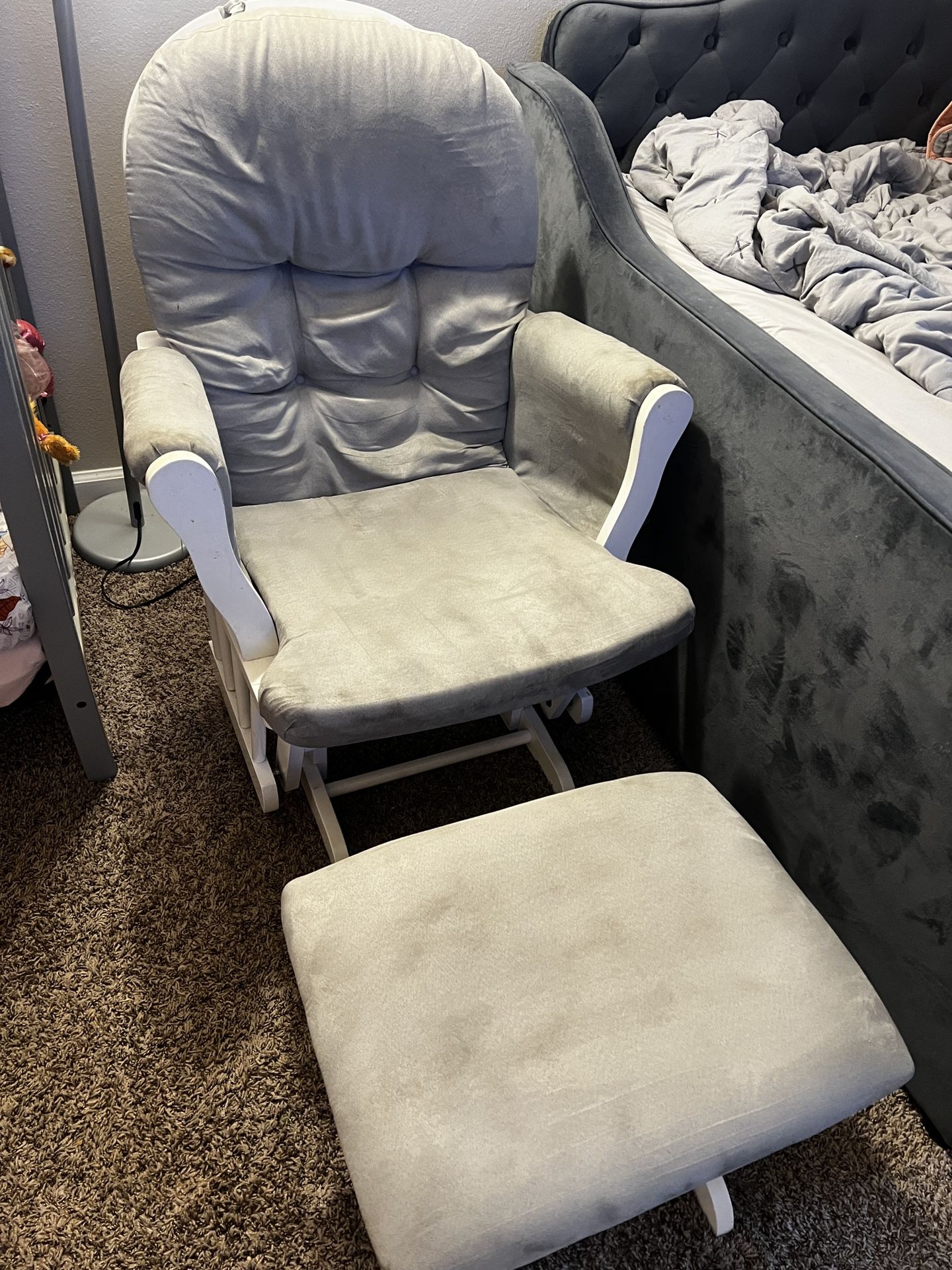 Grey Rocking Chair With Ottoman 