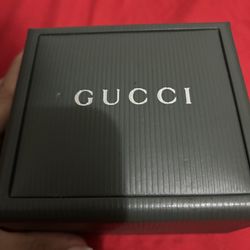 c1997 Gucci 9000 series men's vintage watch. Model reference 9040M