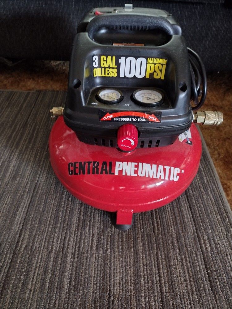 3 Gallon Oil Less Compressor