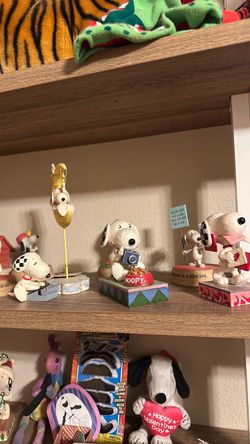 Snoopy figurines