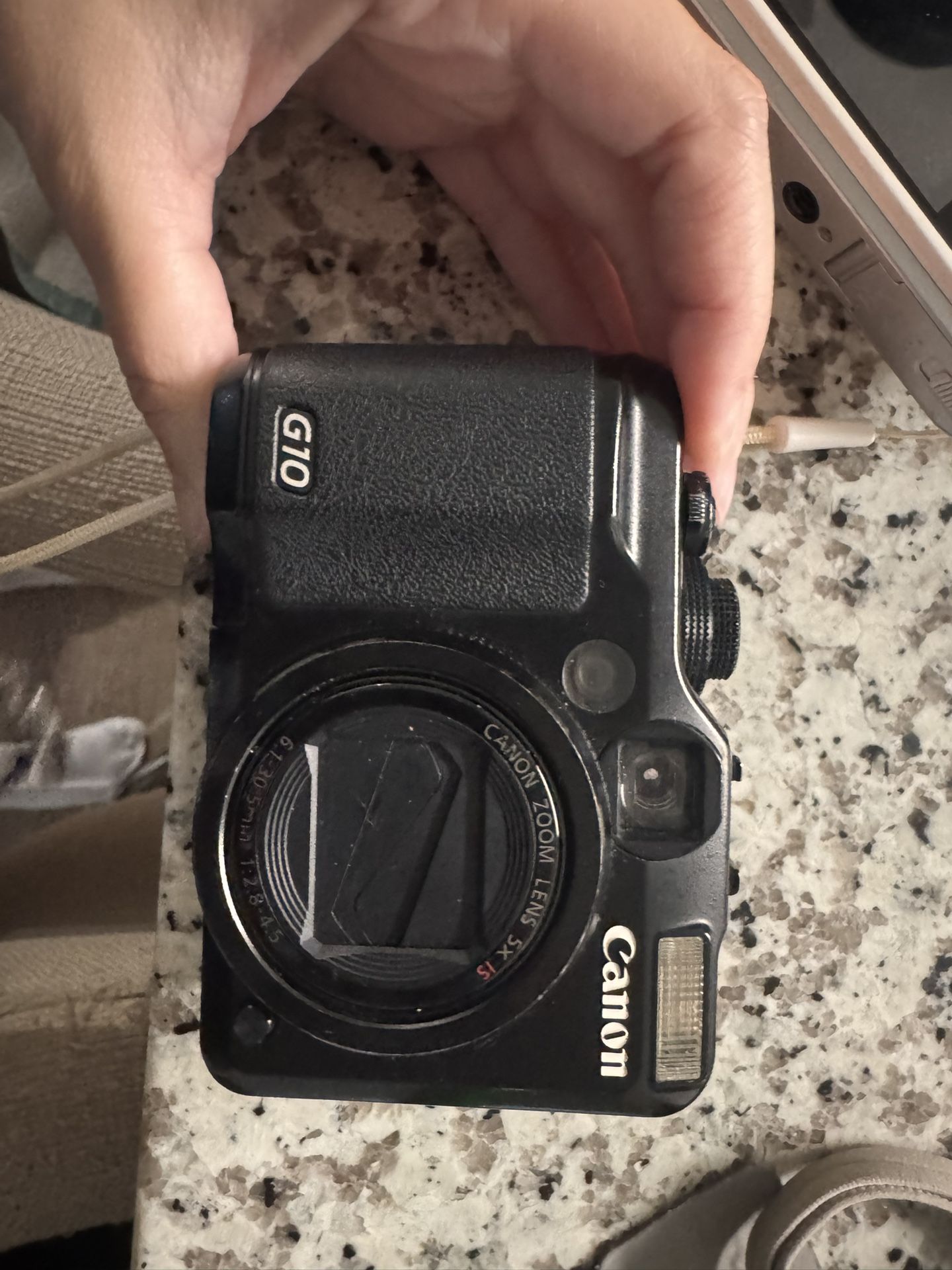 Canon G10