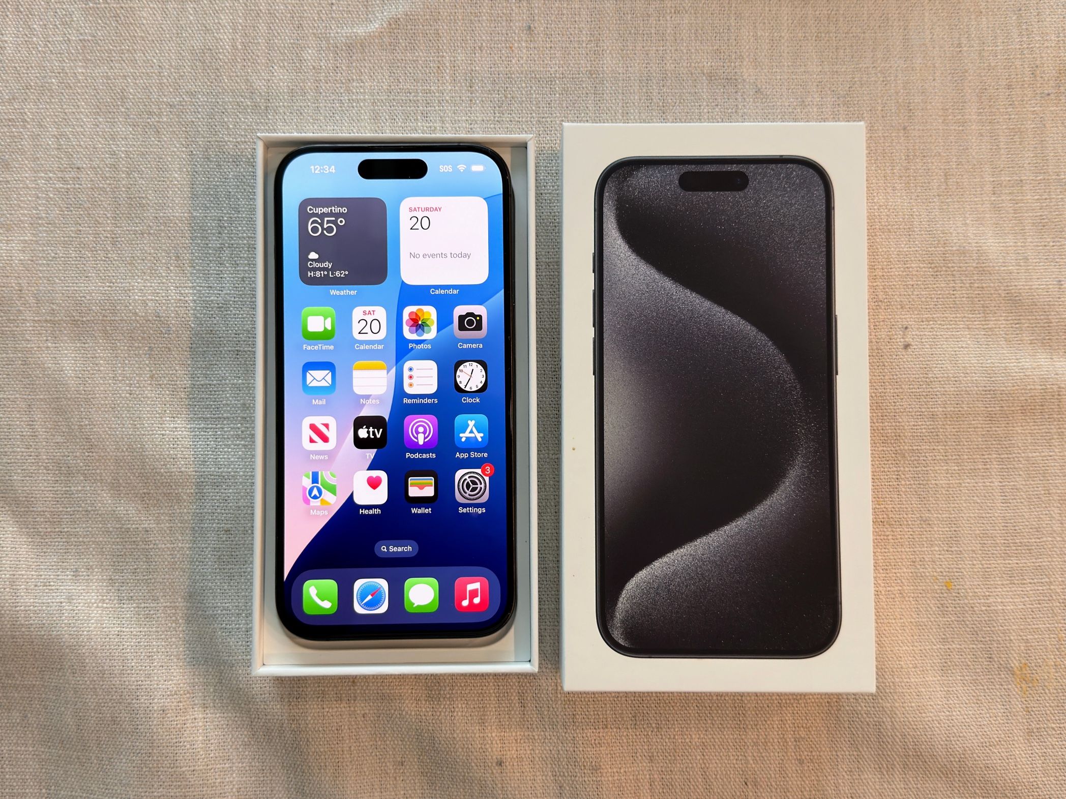iPhone 15 Pro 128GB - Unlocked - Black - With Case